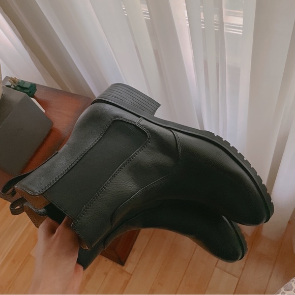 H&M Black Faux Leather Ankle Boots Womens Size 8.5 - Picture 7 of 8